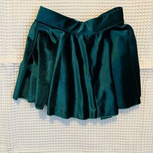 Elegant Green Velvet Skirt
